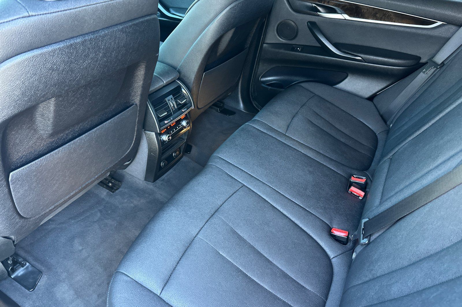 Used 2018 BMW X5 sDrive35i w/ M Sport Package RWD image 4