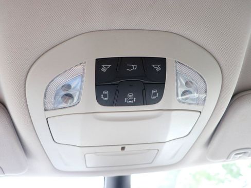 Used 2024 Chrysler Pacifica Touring-L FWD image 53