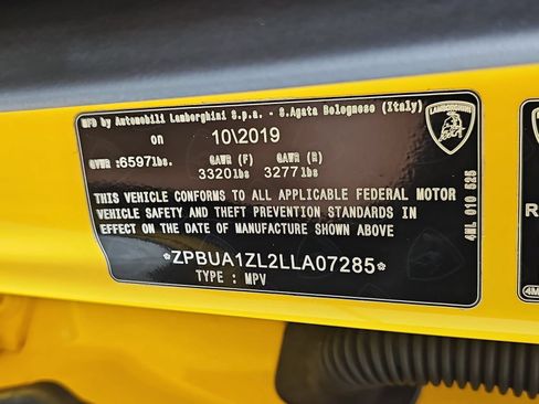 Used 2020 Lamborghini Urus AWD/4WD image 31