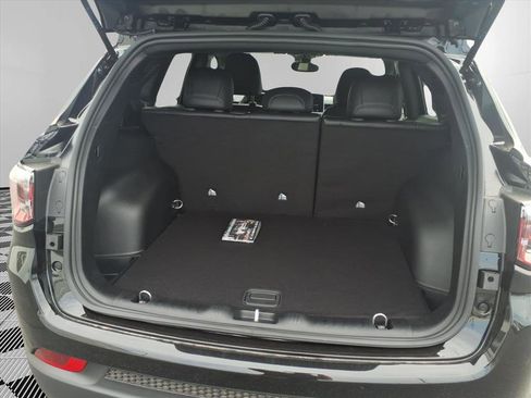 New 2026 Jeep Compass Latitude image 25