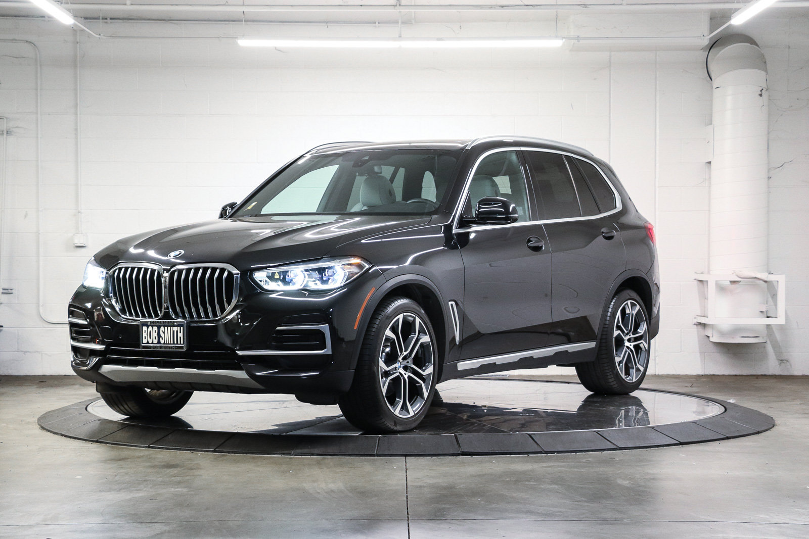 Certified 2023 BMW X5 sDrive40i w/ Executive Package RWD image 3
