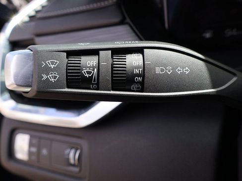 Used 2024 GMC Acadia Elevation image 45