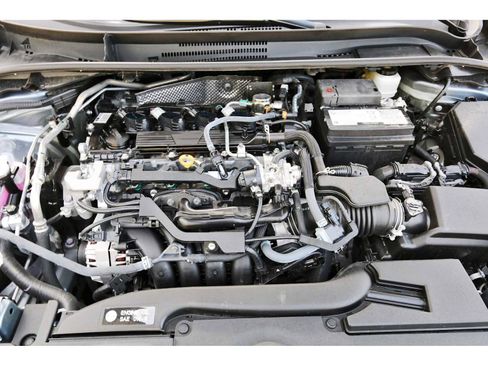 Used 2025 Toyota Corolla SE image 30