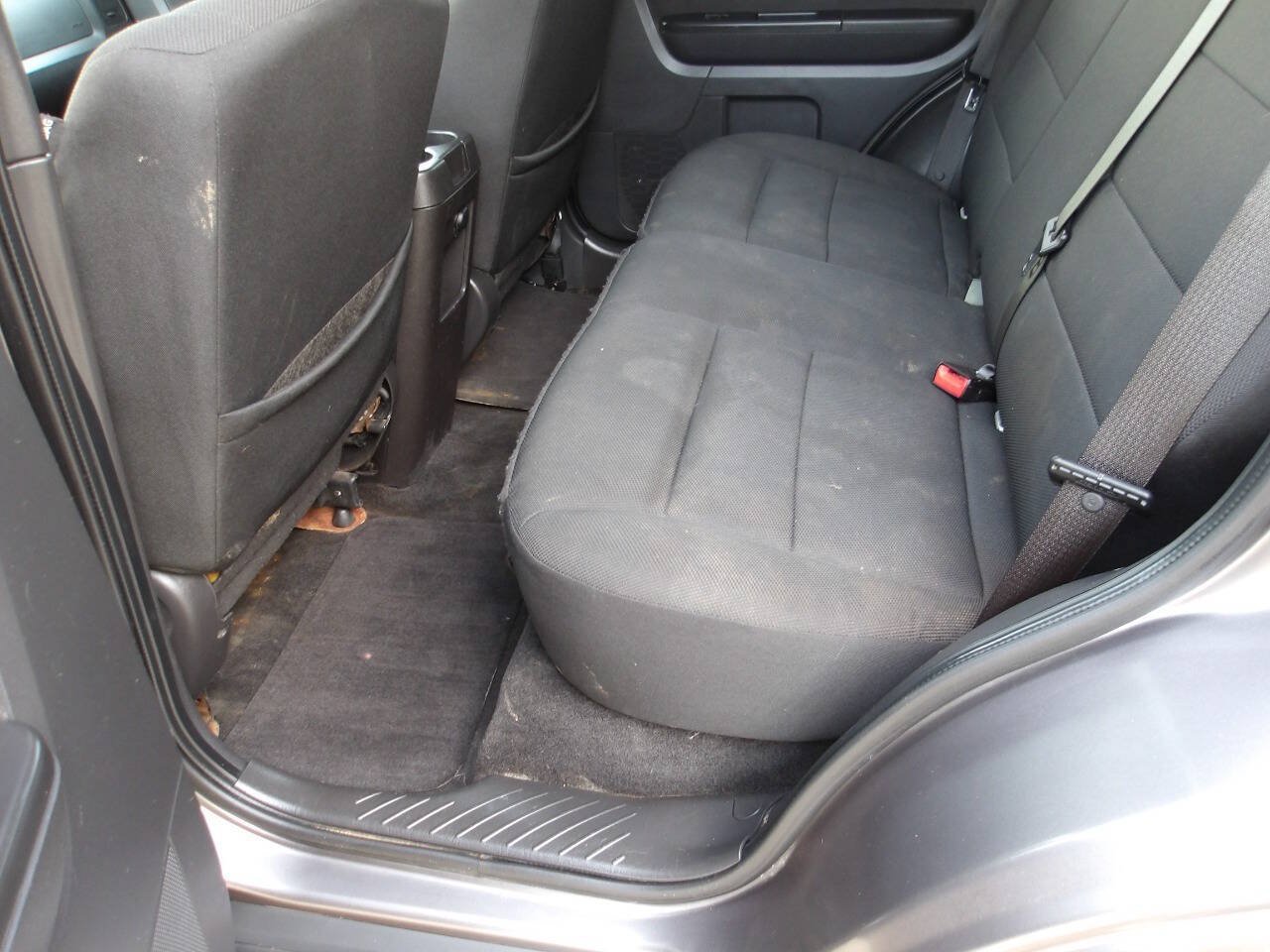 Used 2010 Ford Escape XLT AWD/4WD image 24