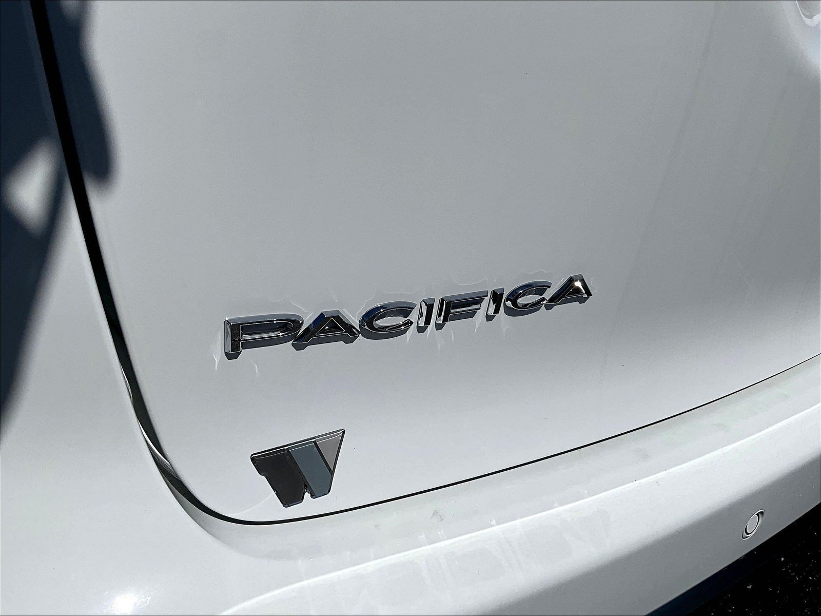 New 2027 Chrysler Pacifica Select AWD/4WD image 13