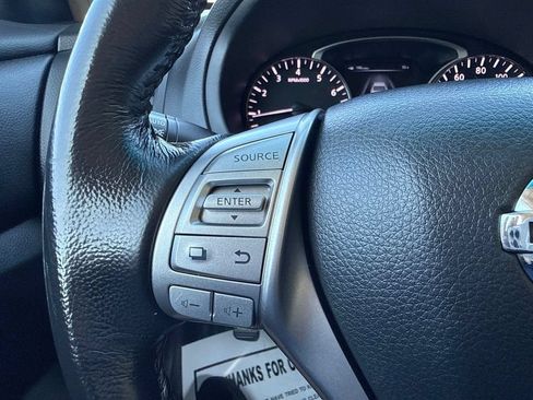 Used 2013 Nissan Altima 2.5 SV FWD image 19