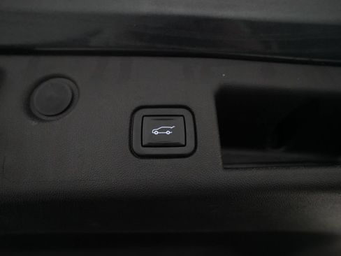 Used 2020 Chevrolet Equinox Premier AWD/4WD image 15