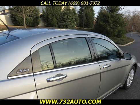 Used 2014 Chrysler 200 Limited w/ Sun/Sound Group image 18