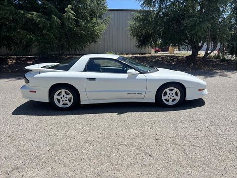 Used 1993 Pontiac Firebird Coupe RWD image 7