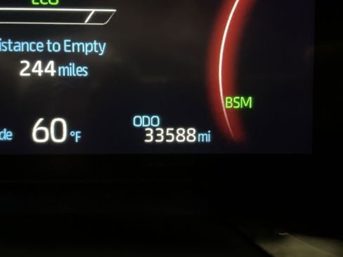 Used 2021 Toyota RAV4 Limited image 15