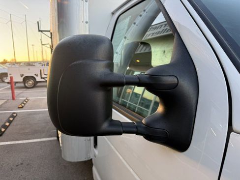 Used 2021 Ford E-350 and Econoline 350 Super Duty w/ Power Windows & Locks Group image 20