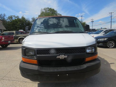 Used 2009 Chevrolet Express 2500 2500 Extended Cargo image 15