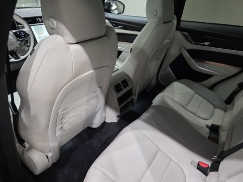 New 2026 Jaguar F-PACE R-Dynamic S image 12