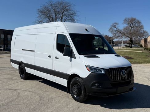 Used 2020 Mercedes-Benz Sprinter 3500 w/ Exterior Lighting Package image 1