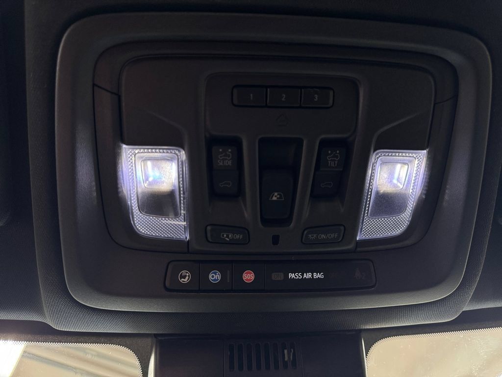 Used 2024 Chevrolet Silverado 3500 High Country w/ High Country Premium Package AWD/4WD image 23