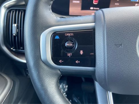 Used 2025 Nissan Armada SL AWD/4WD image 28
