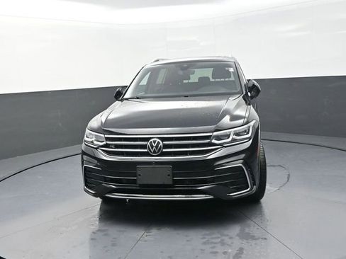 Used 2022 Volkswagen Tiguan SEL R-Line image 2
