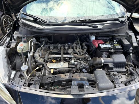 Used 2021 Nissan Versa SR image 23