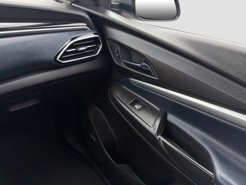 Used 2022 Chevrolet Bolt EUV Premier w/ Launch Edition FWD image 26