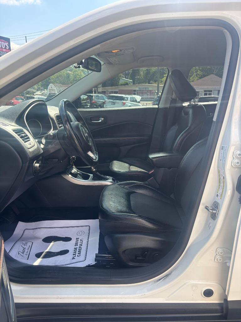 Used 2018 Jeep Compass Latitude w/ Popular Equipment Group AWD/4WD image 13