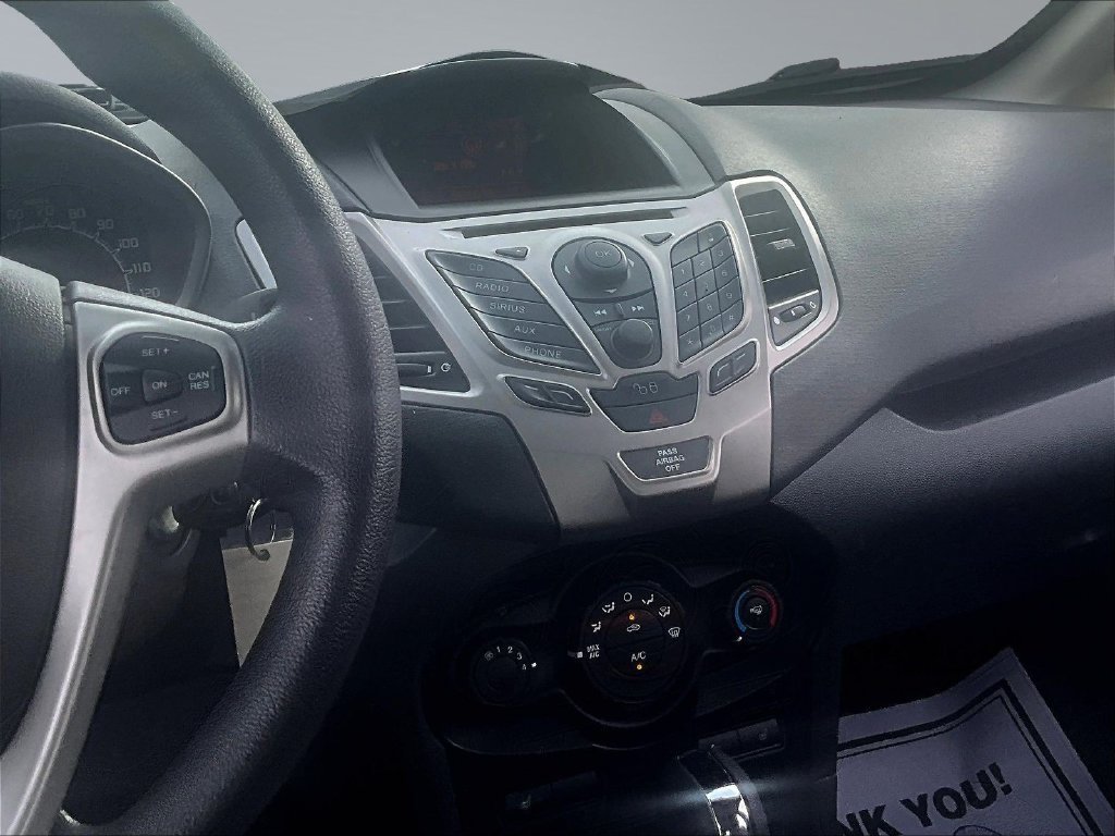 Used 2012 Ford Fiesta SE FWD image 11