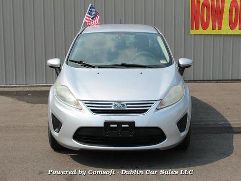 Used 2013 Ford Fiesta SE image 2