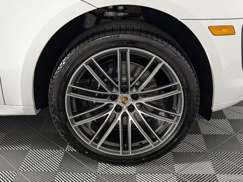 New 2026 Porsche Macan AWD/4WD image 14