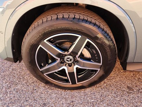 New 2025 Mercedes-Benz GLC 350e 4MATIC image 11