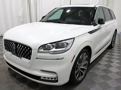 Certified 2023 Lincoln Aviator Grand Touring w/ Equipment Group 301A AWD/4WD image 37