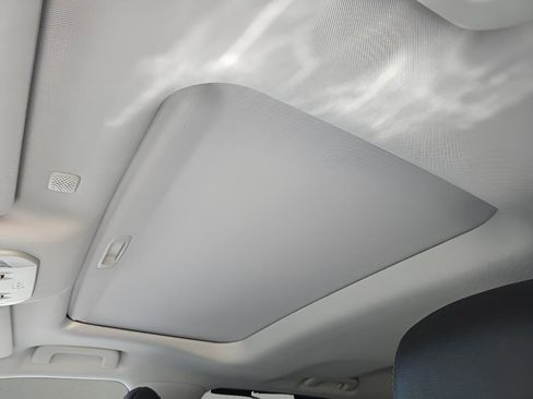 Used 2020 Toyota Highlander Limited image 10