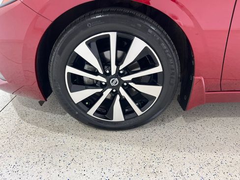 Used 2022 Nissan Sentra SV w/ SV Premium Package FWD image 30