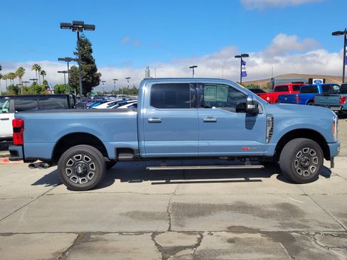 Certified 2023 Ford F250 Platinum image 3