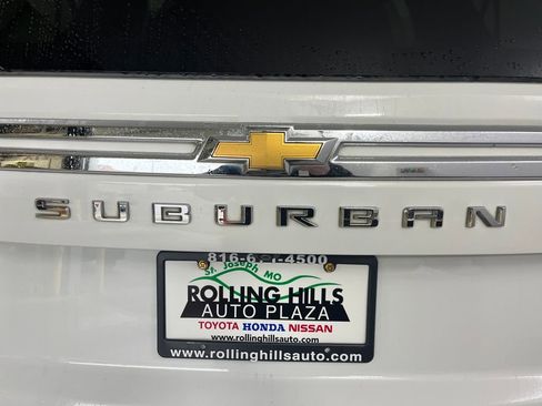 Used 2021 Chevrolet Suburban LT AWD/4WD image 46