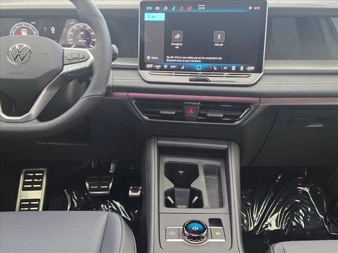 New 2026 Volkswagen Tiguan SE R-Line image 13