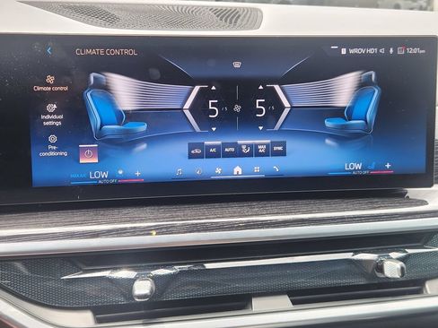 Used 2026 BMW X6 xDrive40i AWD/4WD image 25