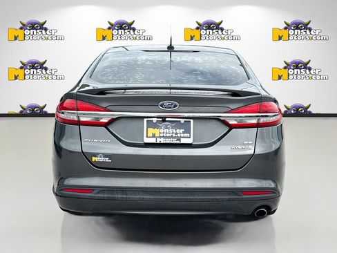 Used 2018 Ford Fusion SE w/ Equipment Group 601A FWD image 6