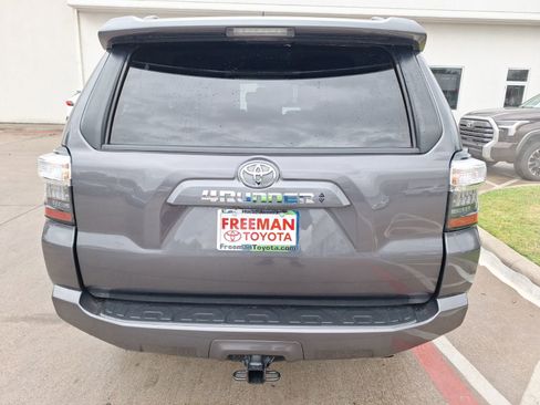 Used 2022 Toyota 4Runner SR5 Premium image 5