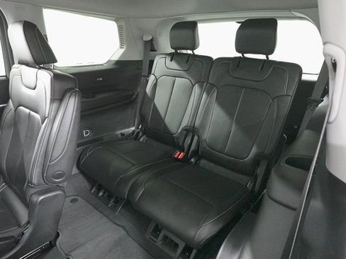 Used 2023 Jeep Grand Cherokee L Limited w/ Luxury Tech Group II image 26