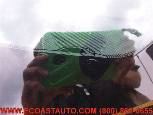 Used 2018 Dodge Challenger R/T w/ Driver Convenience Group image 19