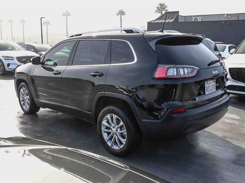 Used 2019 Jeep Cherokee Latitude w/ Popular Appearance Group image 4