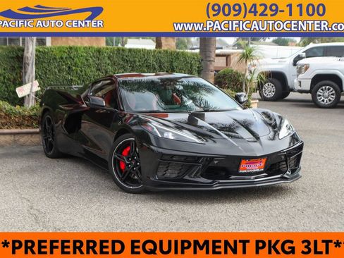 Used 2022 Chevrolet Corvette Stingray Premium Cpe w/ Z51 Performance Package RWD image 1