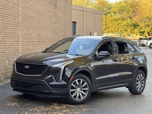 Used 2019 Cadillac XT4 Sport w/ Cold Weather Package image 28