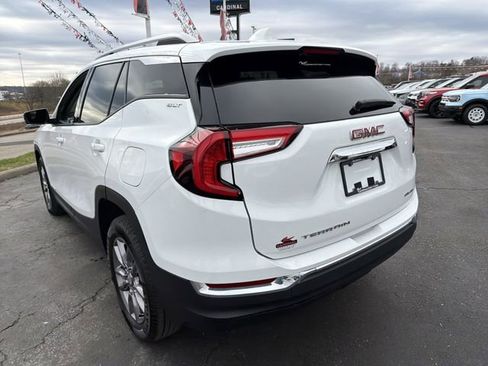 Used 2023 GMC Terrain SLT image 6