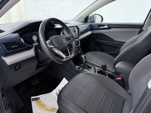 Used 2024 Volkswagen Taos SE FWD image 18