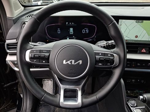 Certified 2023 Kia Sportage EX image 18