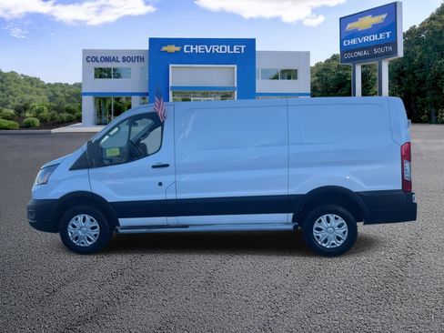 Used 2024 Ford Transit 250 Low Roof w/ Exterior Upgrade Package image 3