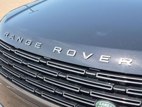 Certified 2025 Land Rover Range Rover SE AWD/4WD image 12