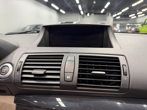 Used 2013 BMW 128i Convertible RWD image 46