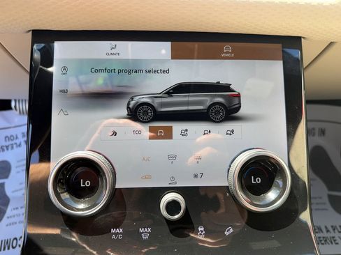 Used 2021 Land Rover Range Rover Velar R-Dynamic S image 16