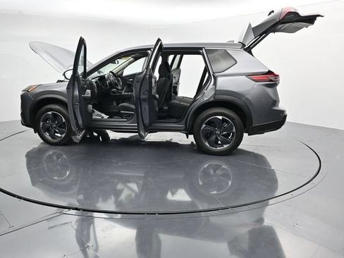 Used 2024 Nissan Rogue SV AWD/4WD image 34